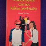 Nunca llores con los labios pintados