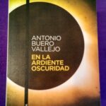 En la ardiente oscuridad (Austral)