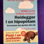 Heidegger i un hipopòtam travessen les portes del cel