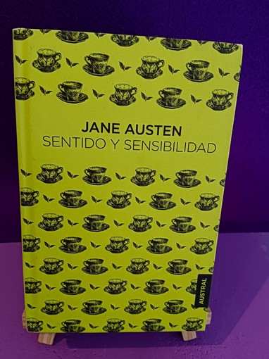 Novedades en papel pre-Sant Jordi