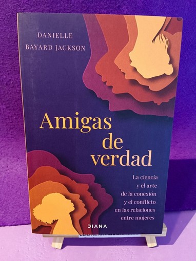 Novedades en papel pre-Sant Jordi