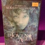La joven del agua