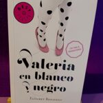 Valeria en blanco y negro